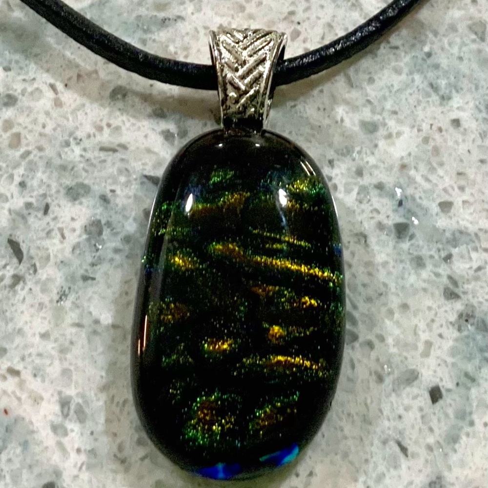 Pendant necklace